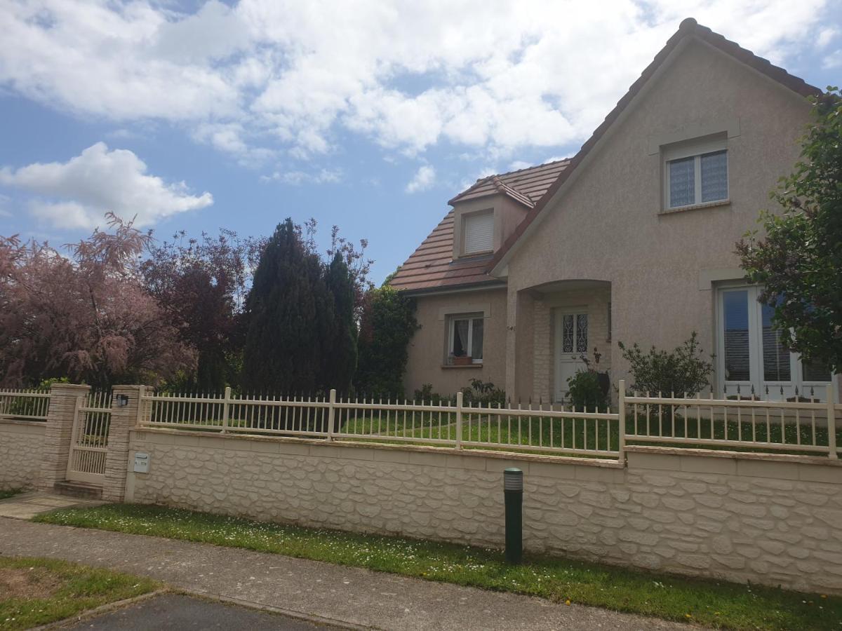 Les Pressoirs Nogent-l'Abbesse Exterior foto